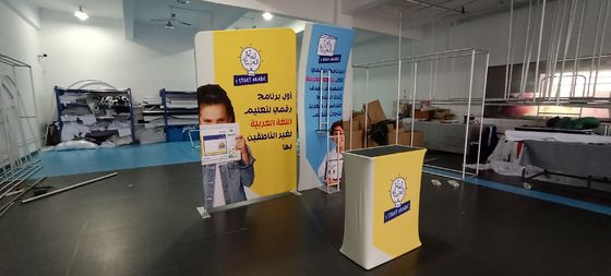 10ft toont de Rechte de Banner van de Krommeachtergrond Reclamehandel de Cabine Banners uittrekt
